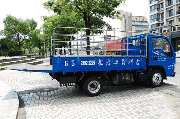 3噸半貨車