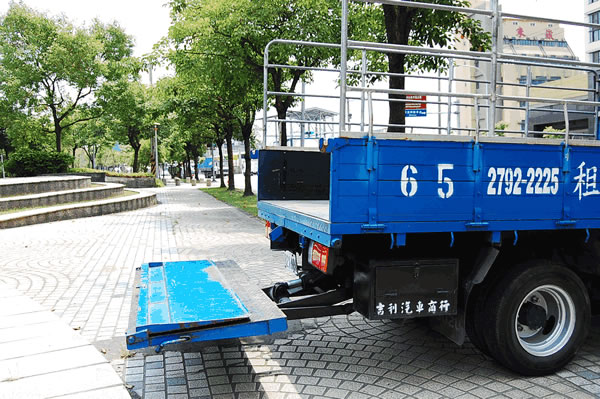 3噸半貨車